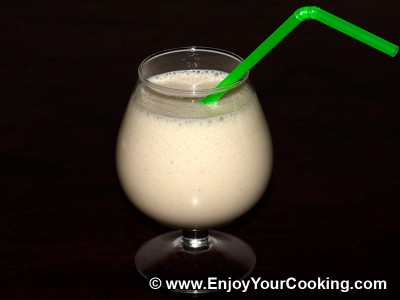 Banana Milkshake (Fruit Milkshake)