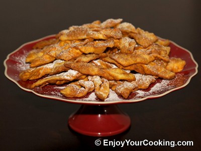 Khrustyky Pastry (Hvorost)