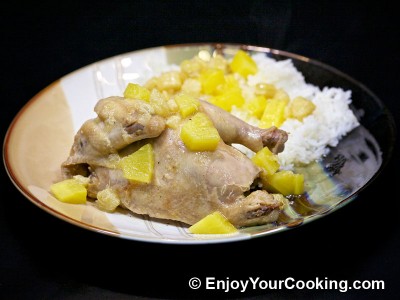 Chicken Roast with Pineapples, Bananas and White Wine Sauce