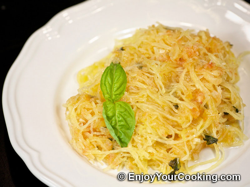 Roasted Spaghetti Squash With Tomato Basil Sauce | Recipe | My Homemade ...