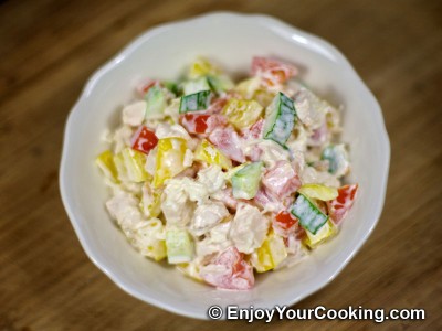 Salad with Chicken and Fresh Vegetables